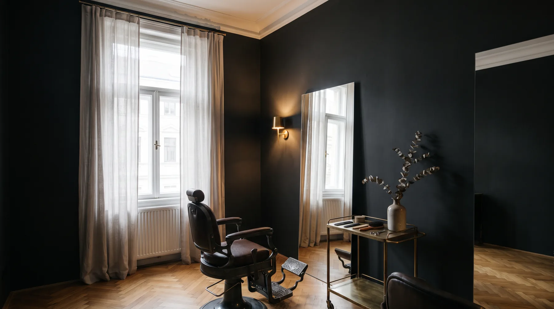 Ruhiges, elegantes Ambiente im Atelier